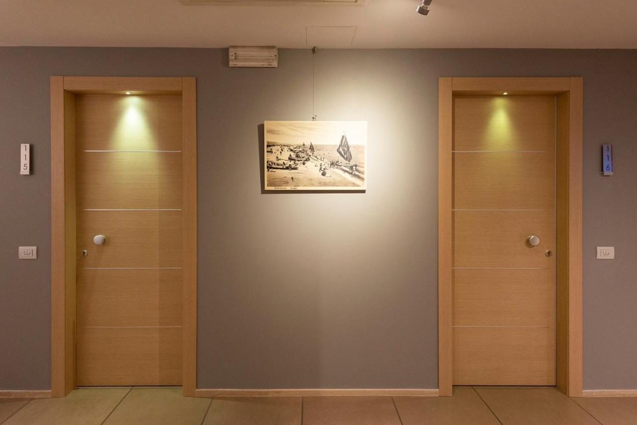 Hotel Dimorae Rooms And Suites - Apartments Civitanova Marche Extérieur photo